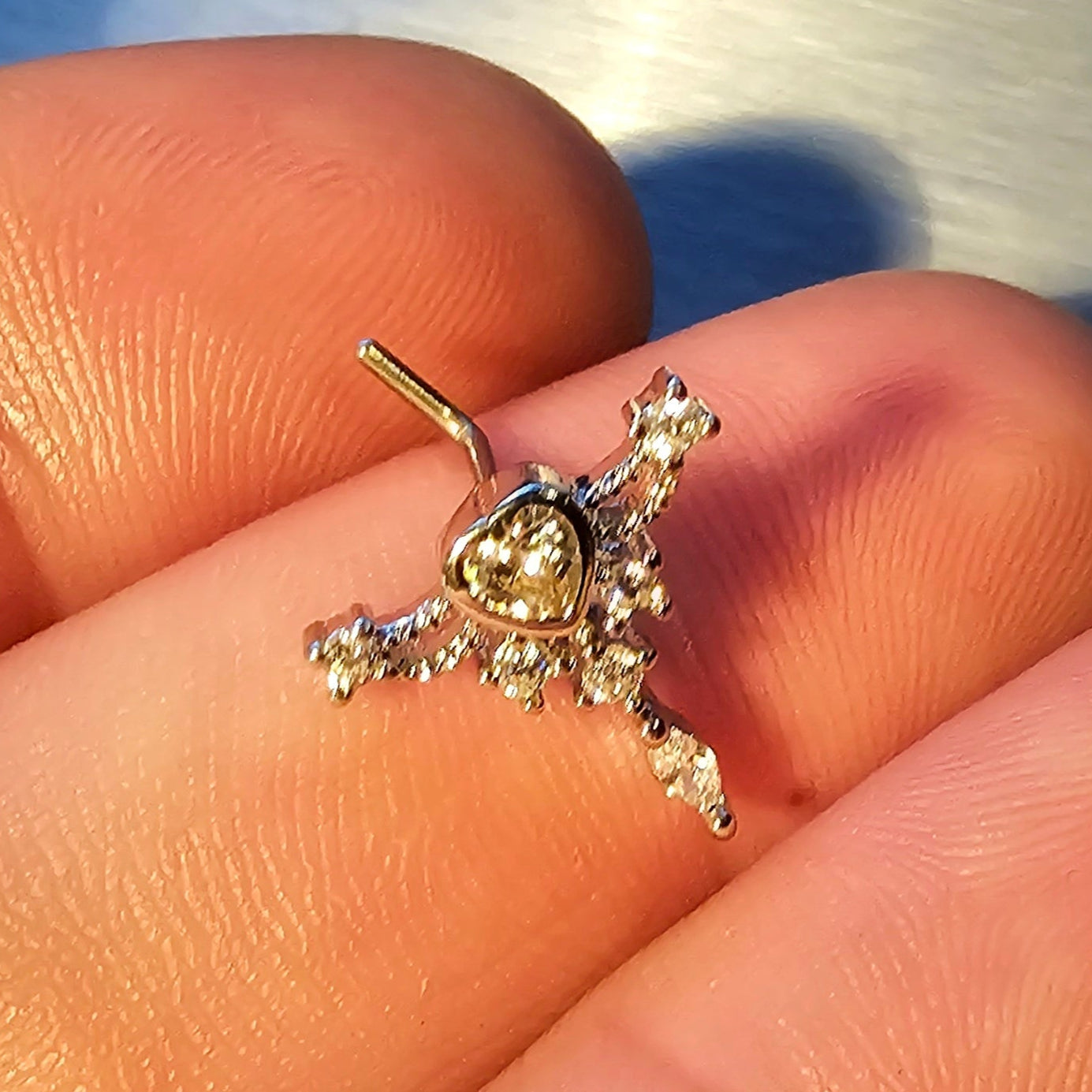 Statement Nasenstecker in L-Form mit Herz-Edelstein