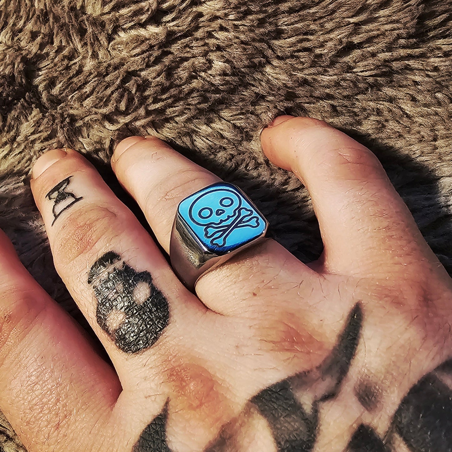 Siegelring mit Piratenschädel aus Edelstahl
