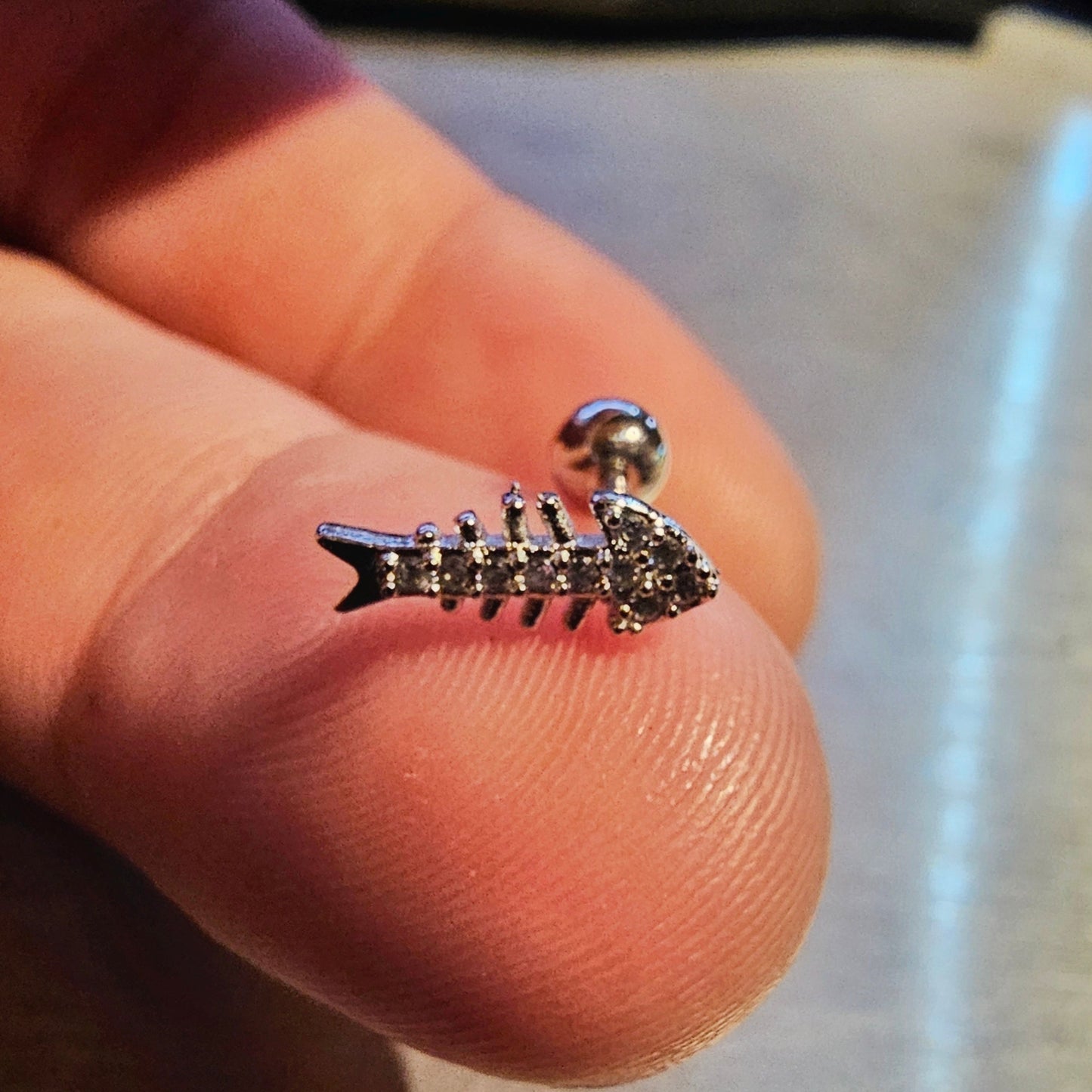 Fishbone Ear Stud 16G