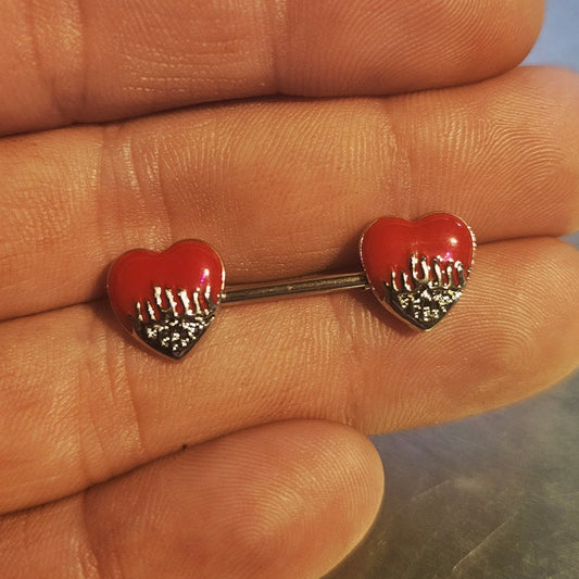Barre à tétons coeur rouge brûlant