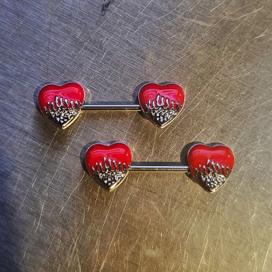 Barre à tétons coeur rouge brûlant