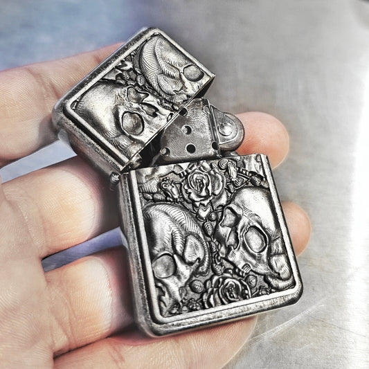 Black Plated Metal Skulls & Roses Flip Lighter