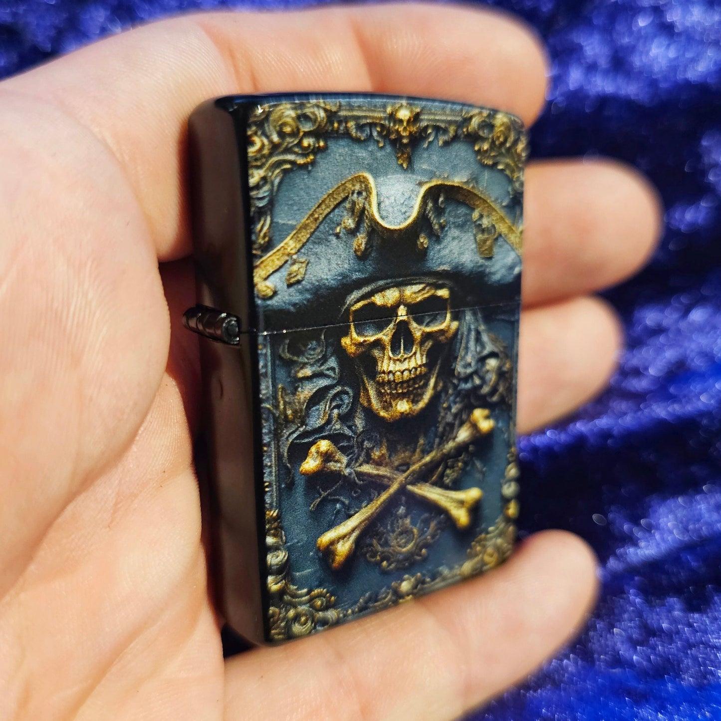 Pirate Skull & Crossbones Black Flip Lighter