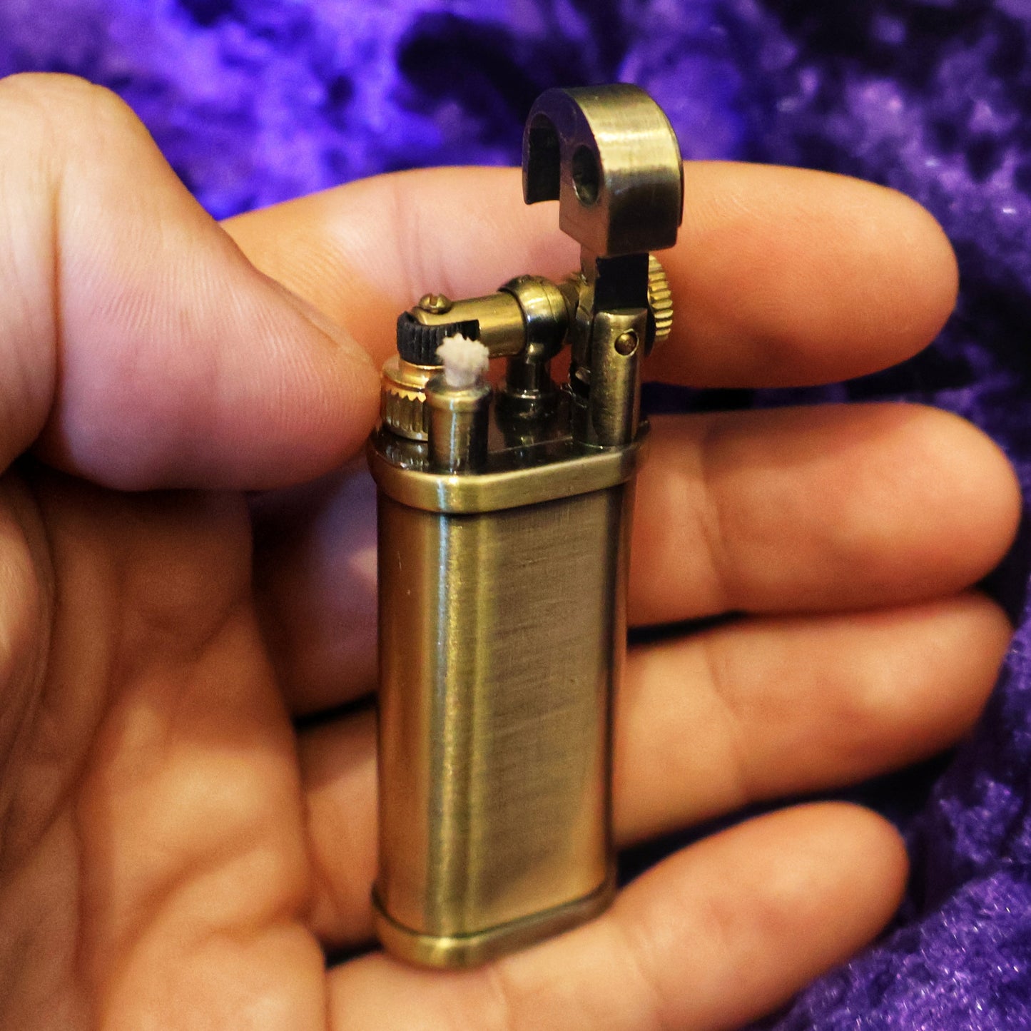 Briquet à essence allemand nostalgique en bronze