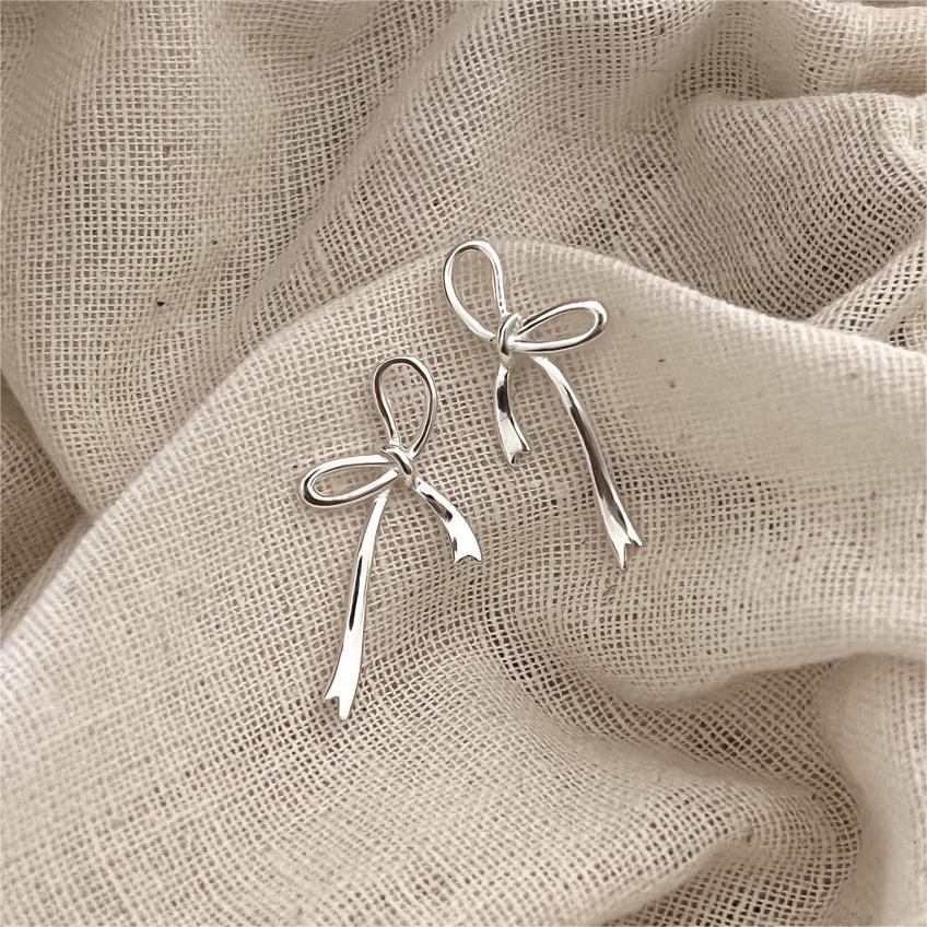 Clous d'oreilles en argent sterling plaqués en forme de nœud papillon