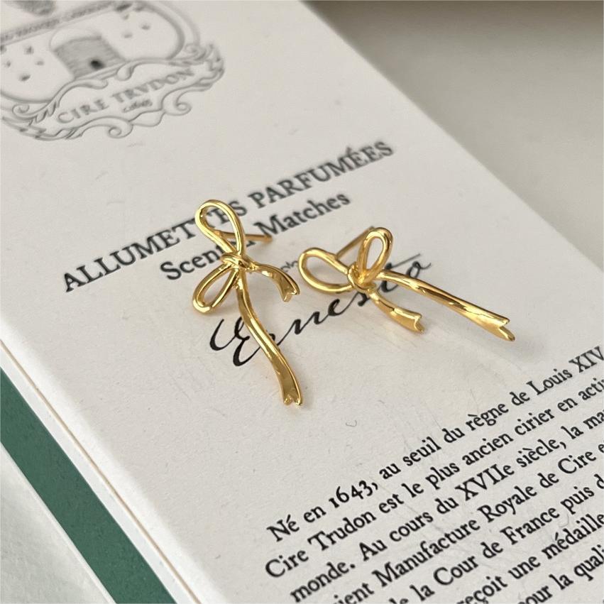 Clous d'oreilles en argent sterling plaqués en forme de nœud papillon
