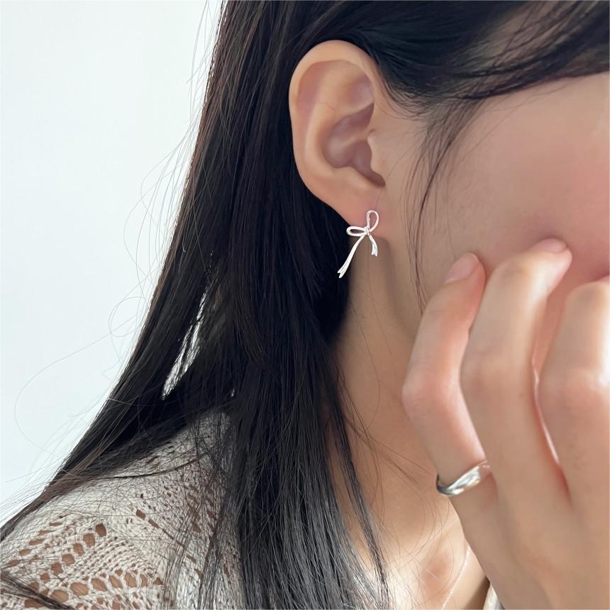 Clous d'oreilles en argent sterling plaqués en forme de nœud papillon
