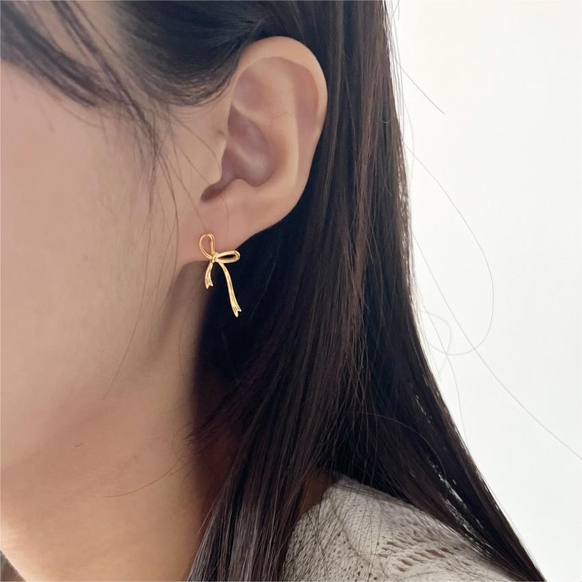 Clous d'oreilles en argent sterling plaqués en forme de nœud papillon