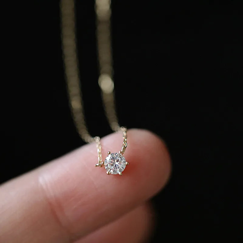 14 Karat vergoldete vielseitige einzelne funkelnde Zirkonia-Halskette aus 925er Sterlingsilber