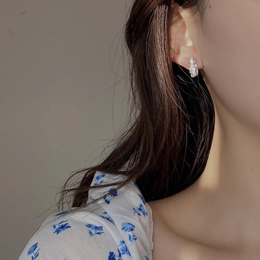 Clous d'oreilles irréguliers en argent sterling plaqué or 18 carats avec zircons