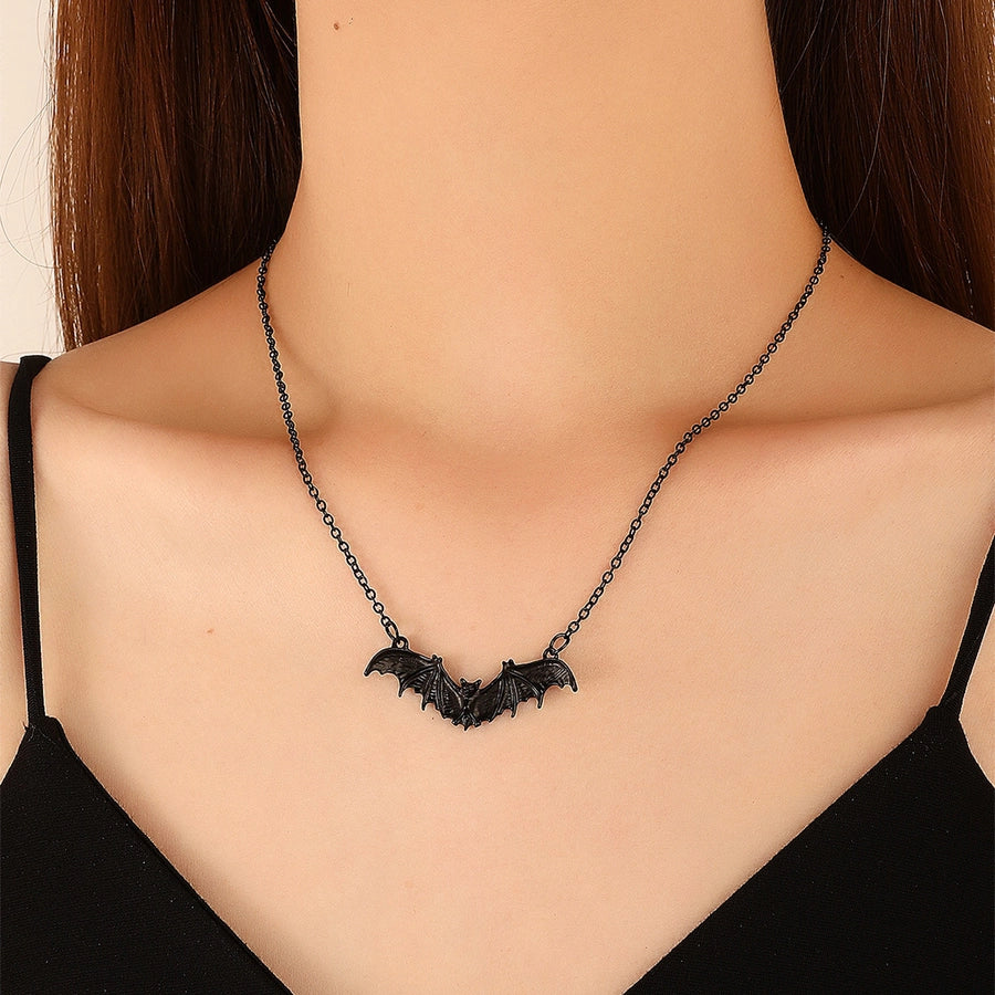 Collier en alliage noir avec motif chauve-souris gothique