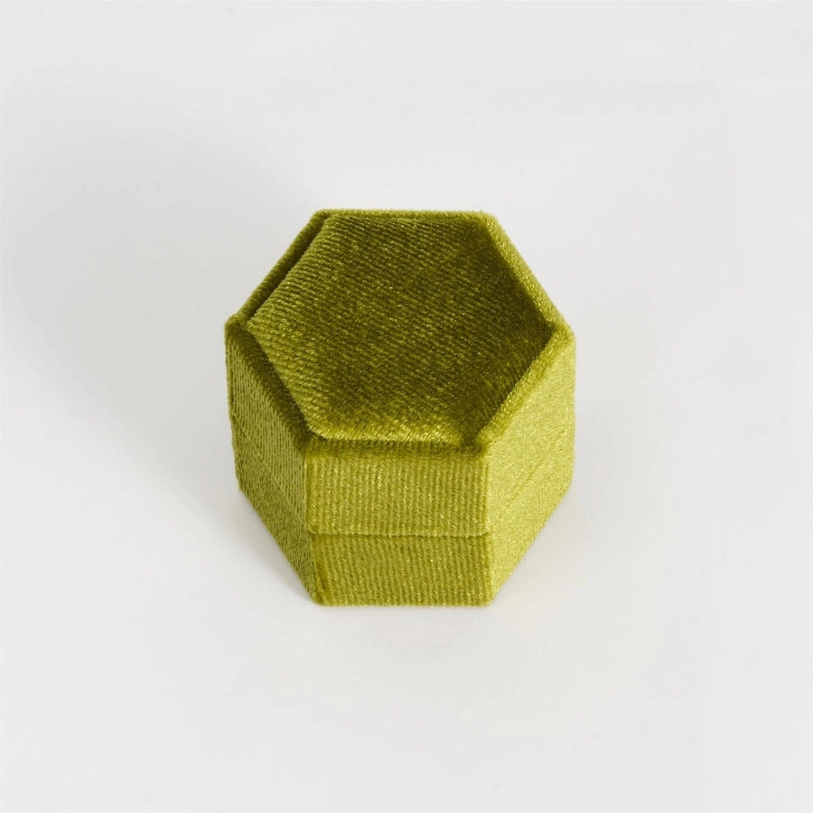 Coffret à bagues hexagonal classique en velours de style simple