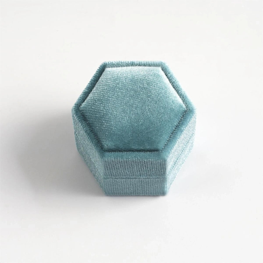 Coffret à bagues hexagonal classique en velours de style simple