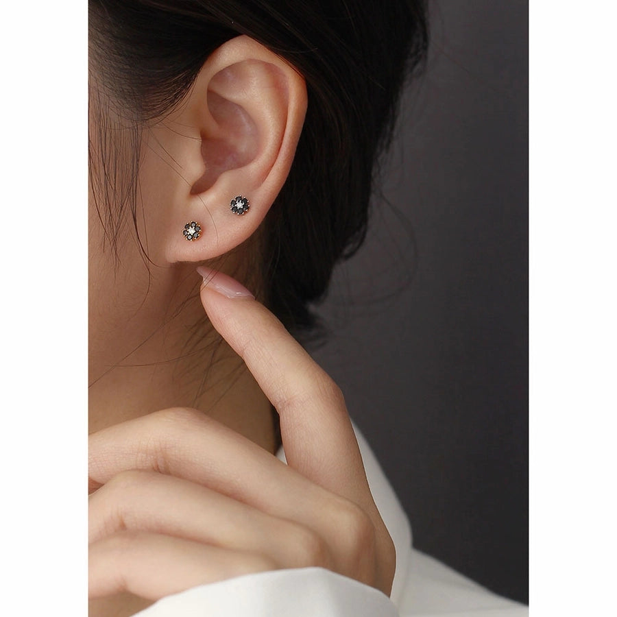 clous d'oreilles en argent sterling et zircon en forme de fleur