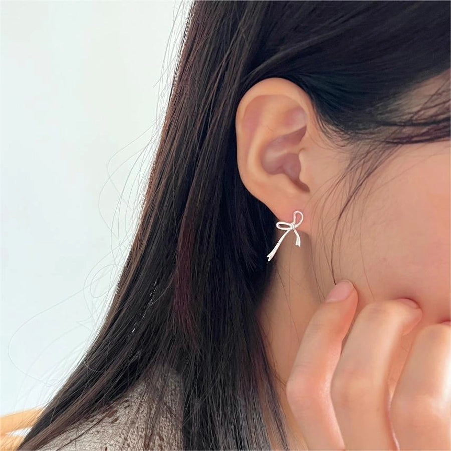 Clous d'oreilles en argent sterling plaqués en forme de nœud papillon
