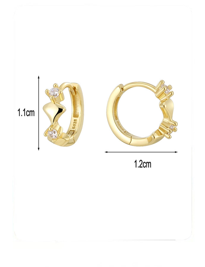 Boucles d'oreilles en argent sterling avec strass incrustés de couleur unie de style classique