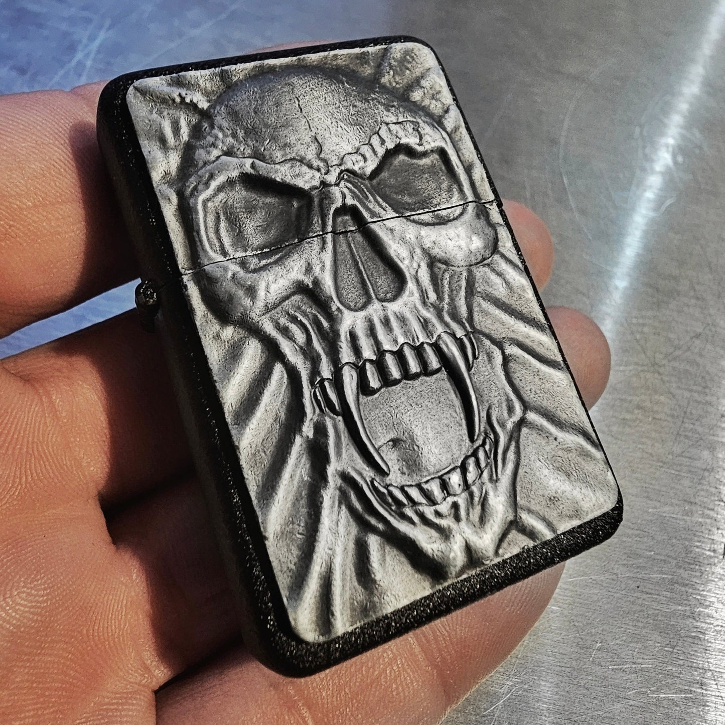 Plated Skull Design Black Crackle Flip Lighter