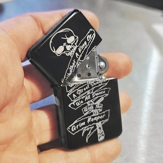 Memento Mori Design Flip Lighter