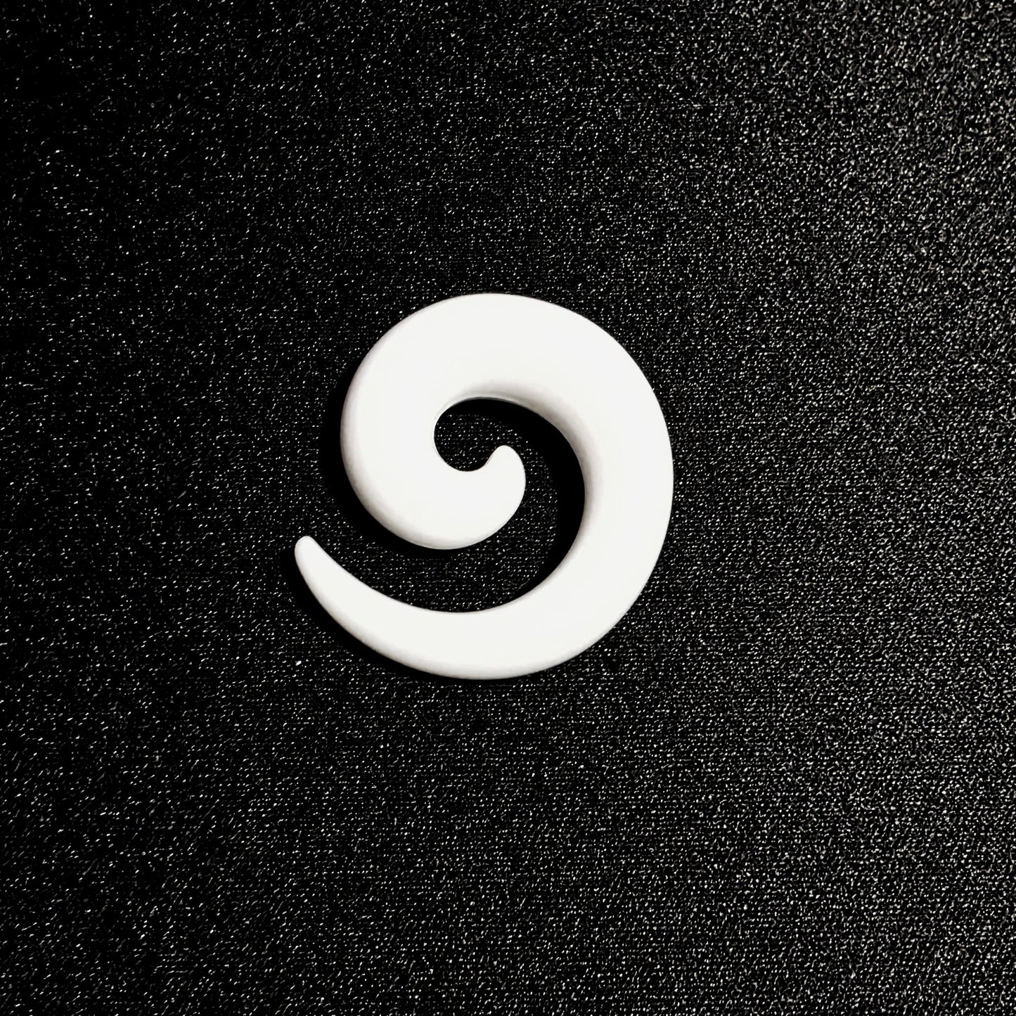 White Acrylic Curved Ear Taper