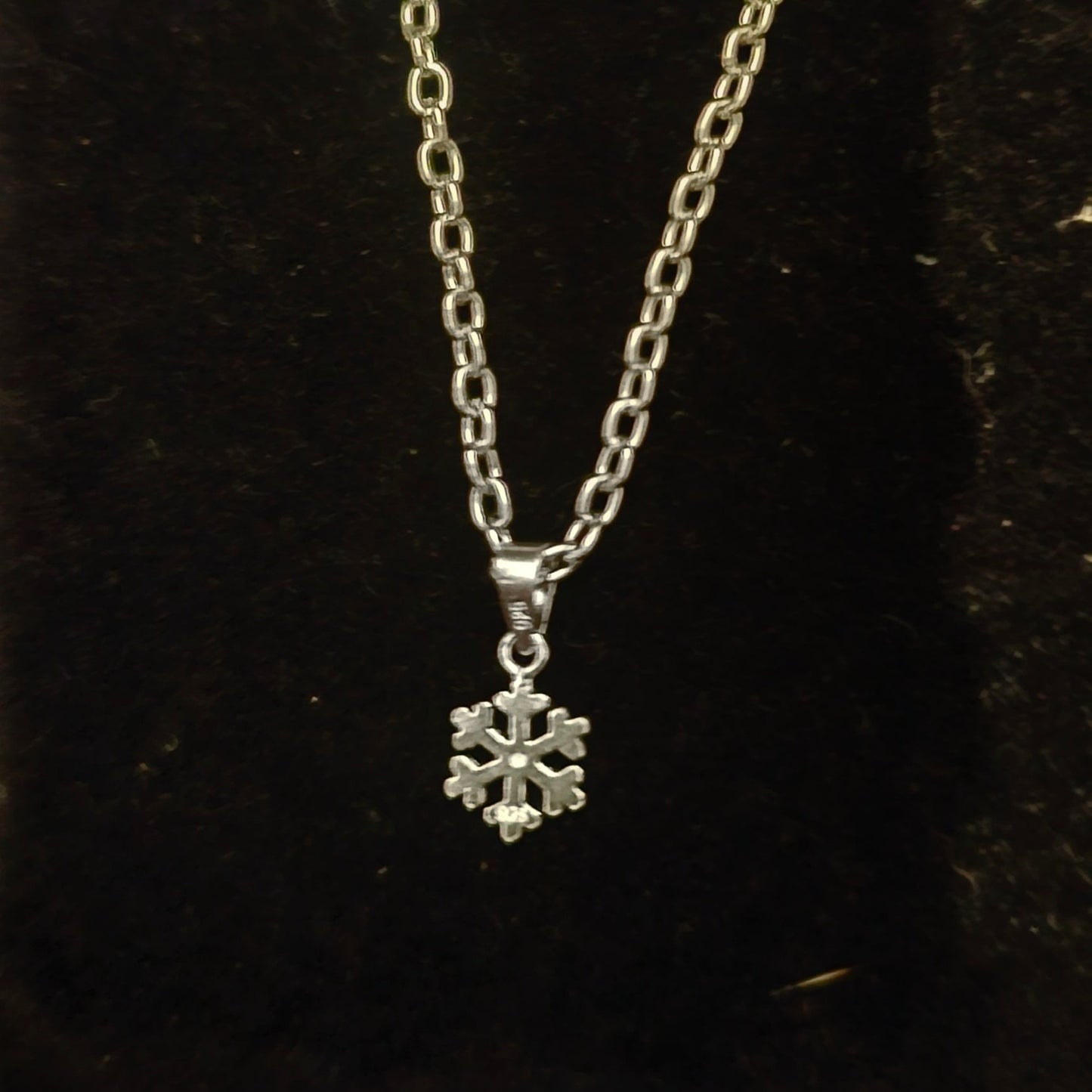 Snow Flake Pendant Necklace 925 Sterling Silver - Pretty Savage Jewellery