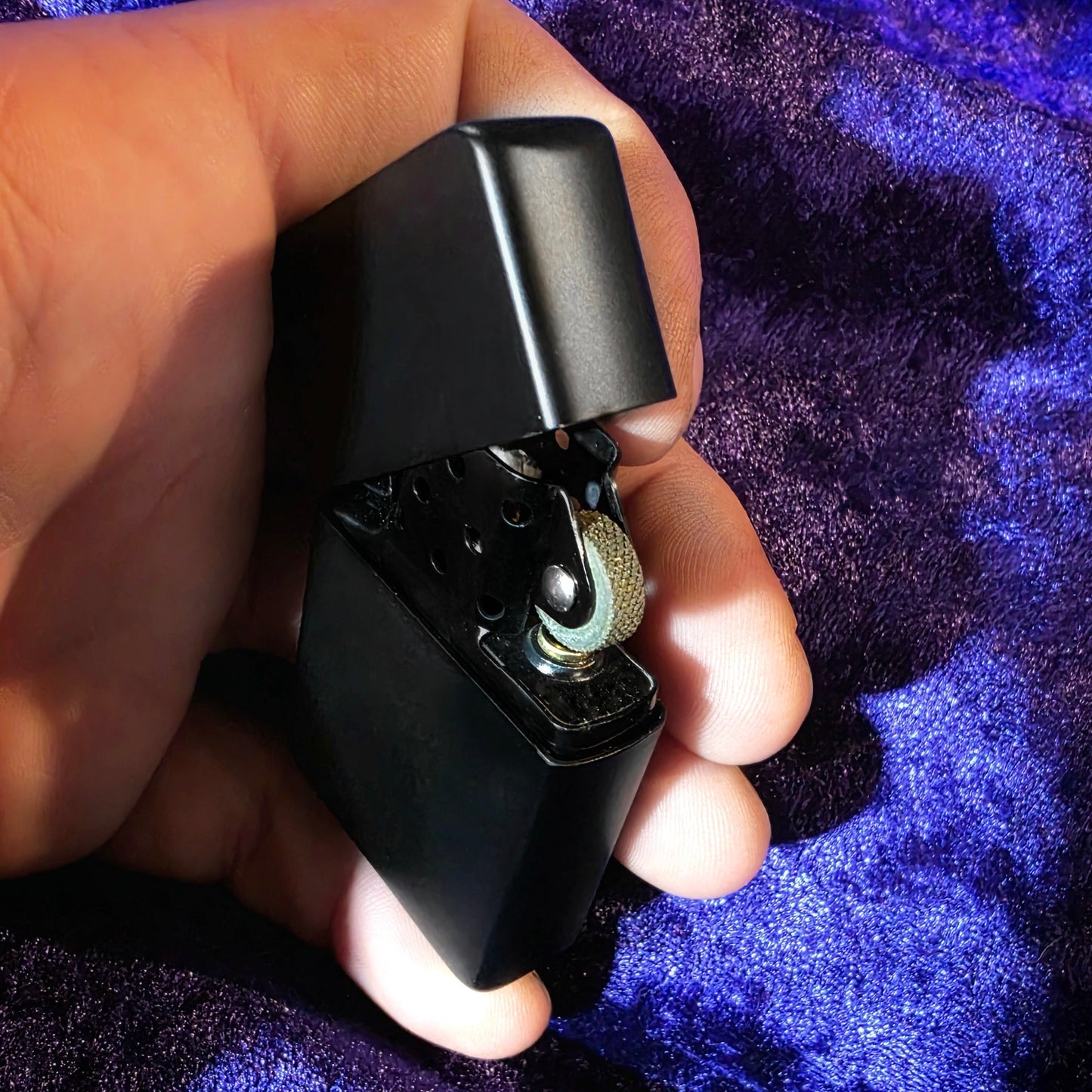 Pure Black Brass Flip Lighter