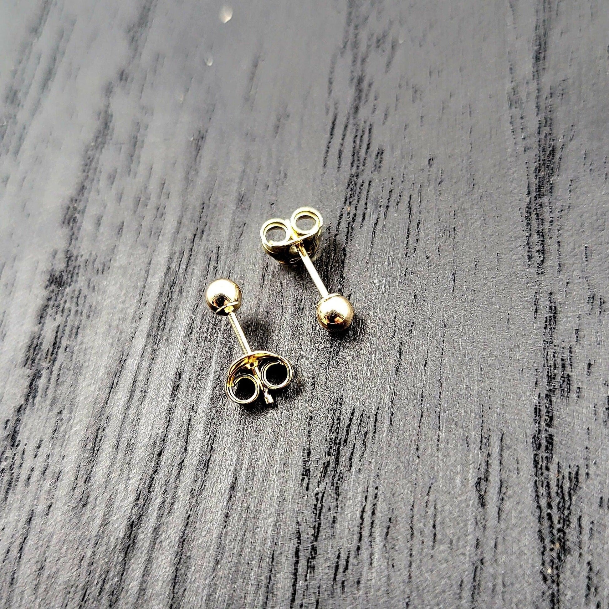 9ct Gold Ear Studs Pair Light Weight 3mm Ball Studs - Pretty Savage Jewellery