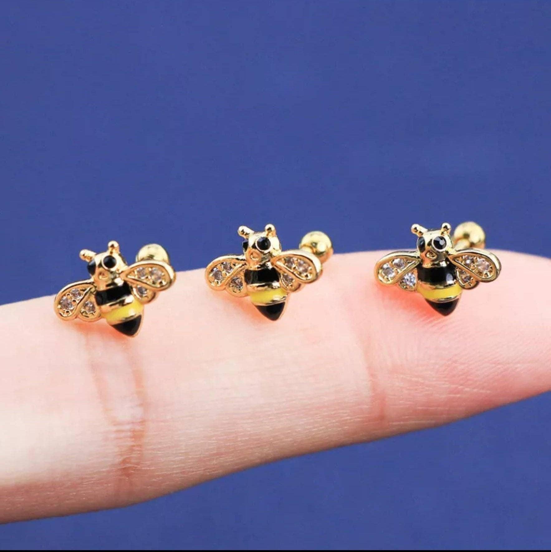 Honeybee Bumblebee 14G golden-Toned Ear Stud - Pretty Savage Jewellery