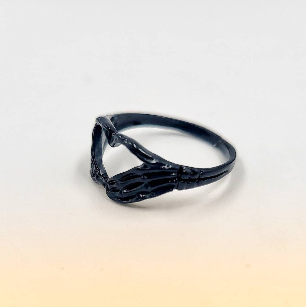 Black Skeleton Hand Heart Metal Ring - Pretty Savage Jewellery